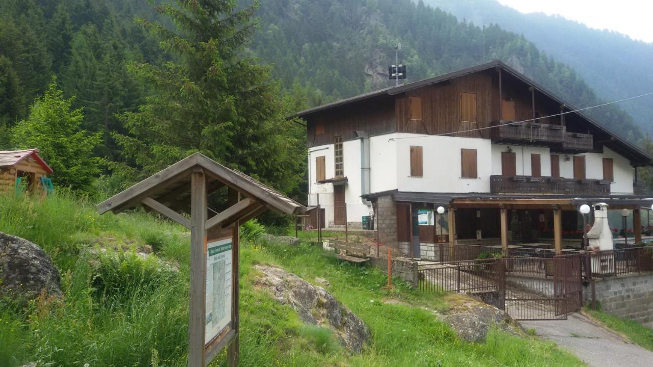 Rifugio Stella Alpina Hotel Saviore dell'Adamello Bagian luar foto
