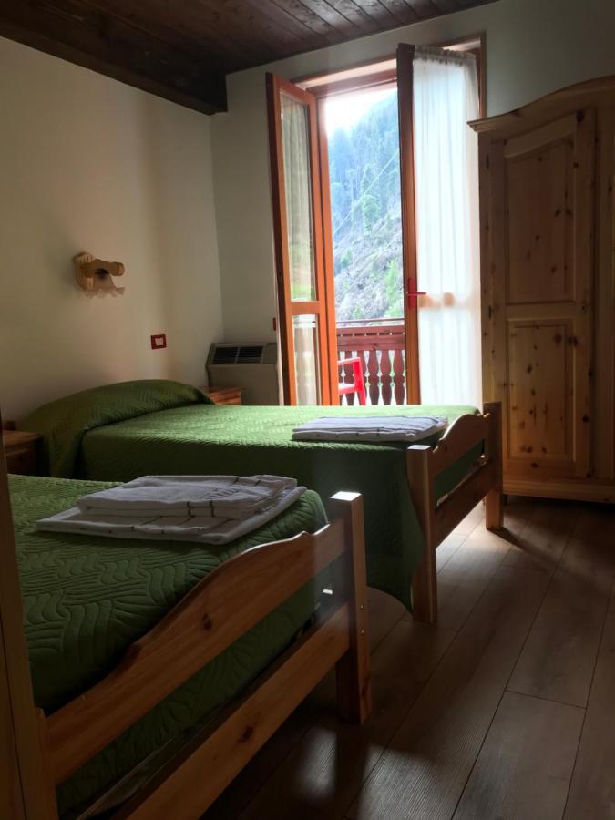 Rifugio Stella Alpina Hotel Saviore dell'Adamello Bagian luar foto
